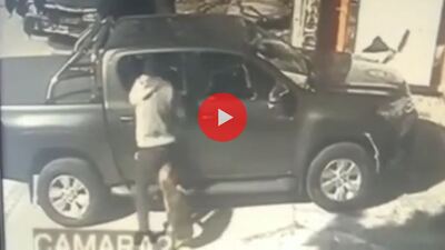 VIDEO | Quilmes: intentó robarle a un vecino y fue mordido por un perro