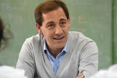 Acusan a Julio Garro de dejar a Abasto sin cloacas