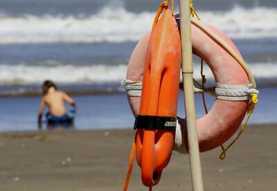 Villa Gesell: La Comuna contratará nuevos guardavidas para reemplazar a los afectados por Covid
