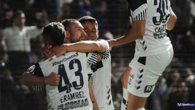 Gimnasia ganó en el Bosque y se suma a la pelea por el campeonato
