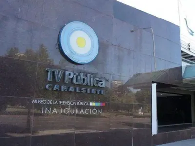 El Gobierno dispuso la intervención de medios públicos