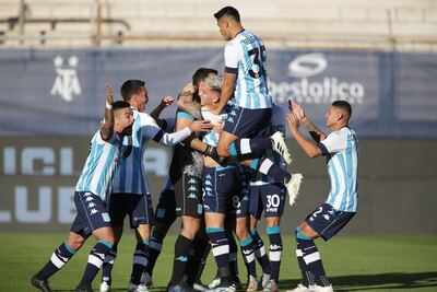 Racing bajó a Boca y Colón superó a Independiente
