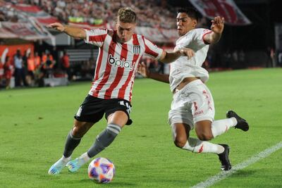 Estudiantes ganó con el último aliento