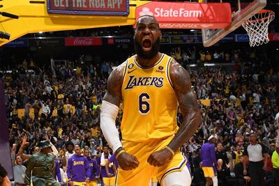 Ganaron Lakers y Miami, con unos históricos LeBron James y Jimmy Butler