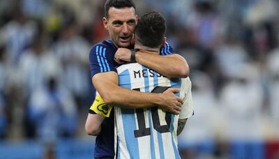 Scaloni habló sobre el futuro de Messi: "Debe jugar..."