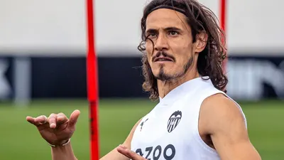 Edinson Cavani se acerca a Boca: avanzan las negociaciones con su representante