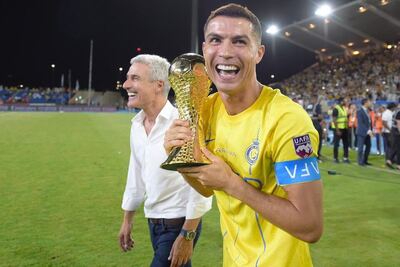 Cristiano Ronaldo hizo doblete y ganó su primer título en Arabia Saudita