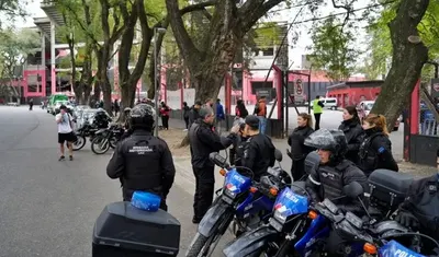 Escándalo en Rosario: Central no salió a jugar y el clásico de reserva ante Newell's se suspendió