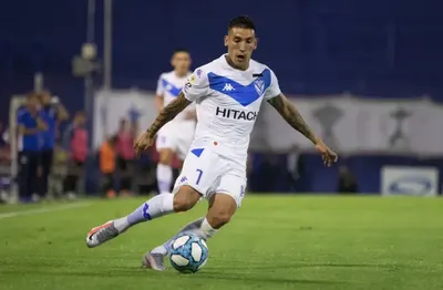 La fuerte decisión de Vélez con Centurión luego de los polémicos videos