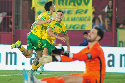 Defensa superó a San Lorenzo y es finalista de la Copa Argentina