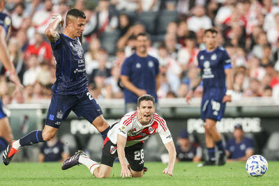River no le encontró la vuelta y perdió con Talleres 1 a 0