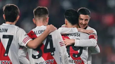 River y Unión se enfrentan en Mendoza para definir el rival de Racing en cuartos
