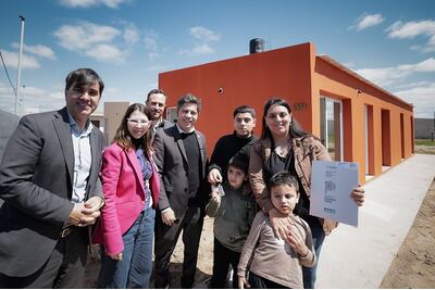 Castelli: Kicillof inauguró un Centro de Desarrollo Infantil y entregó viviendas