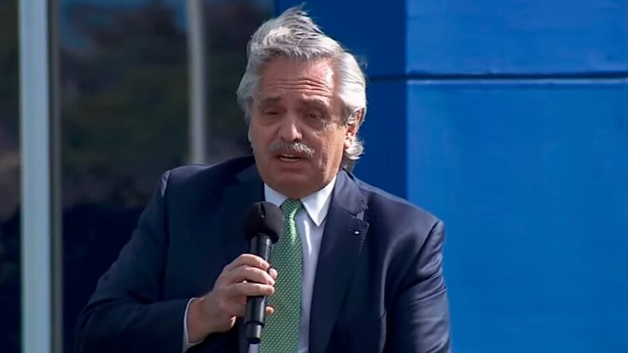 Fernández aseguró que seguirá cuidando la salud de la gente: "Dicten las sentencias que quieran"