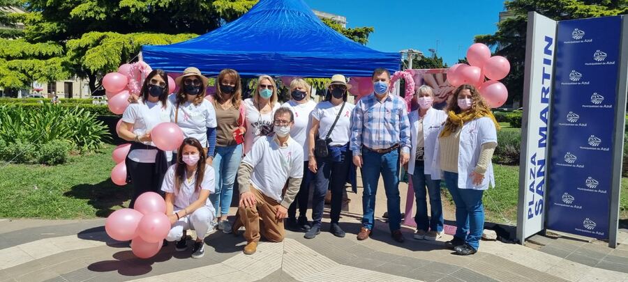 Azul: Se llevó adelante jornada de concientización sobre el cáncer de mama