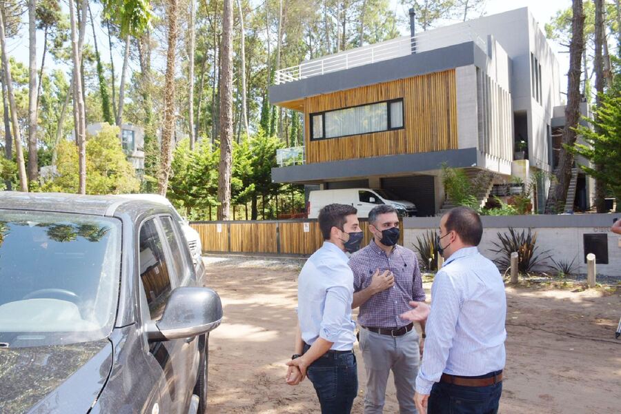 Pinamar: ARBA detectó más de 100 casas y edificios de lujo que figuraban como baldíos