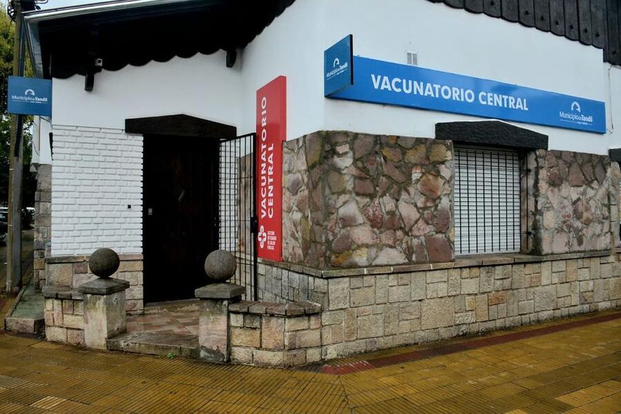 Tandil: Se puso en marcha el nuevo vacunatorio central