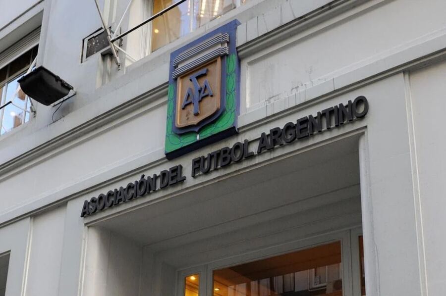 La AFA endurece restricciones y controles por la gran cantidad de casos en el fútbol