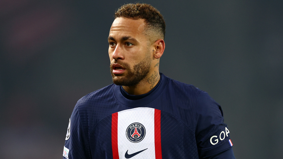 Operaron a Neymar en Qatar