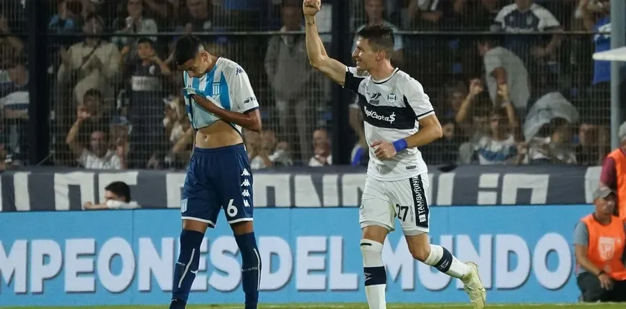 Gimnasia le ganó a Racing en el Bosque