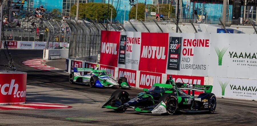 IndyCar: Canapino estuvo puntero en Long Beach pero chocó contra un muro y terminó 25