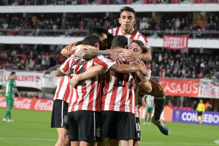 El Pincha ganó, gustó y goleó pero no pudo ser el líder del grupo