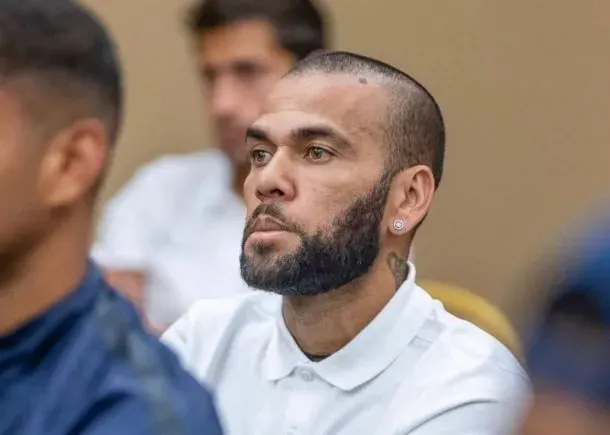 Dani Alves rompió el silencio desde la cárcel por primera vez