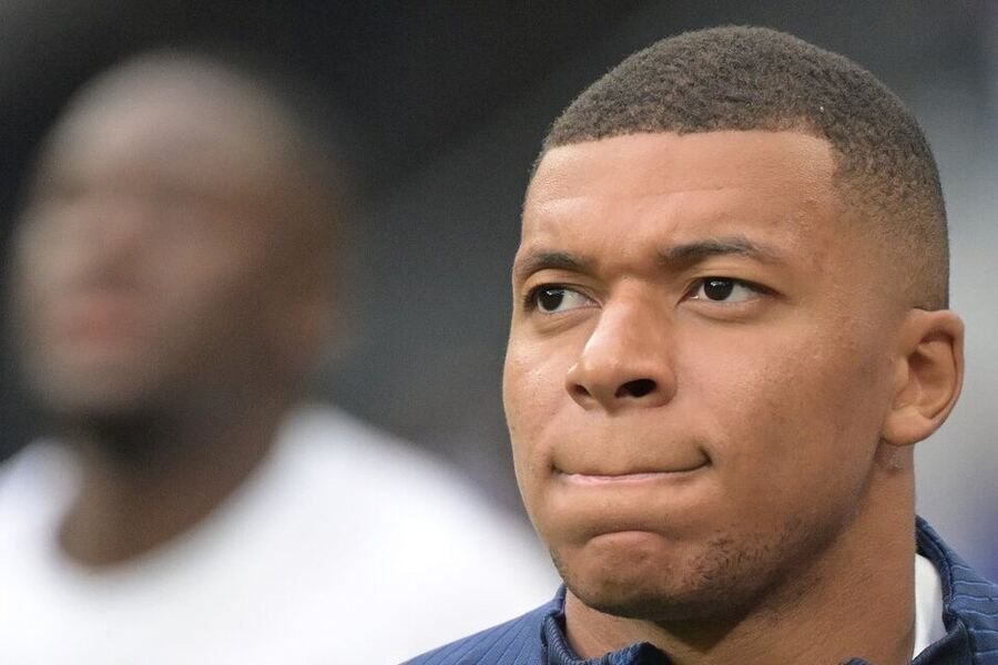 Mbappé repudió el caso de gatillo fácil: "Me siento mal por mi Francia"