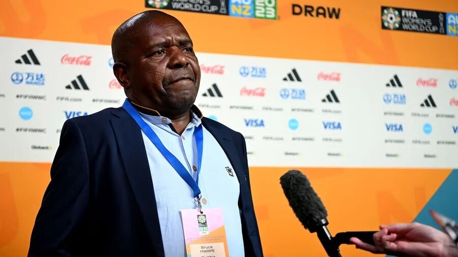 Escándalo antes del Mundial femenino de fútbol: acusan al entrenador de Zambia por amenazar a sus jugadoras