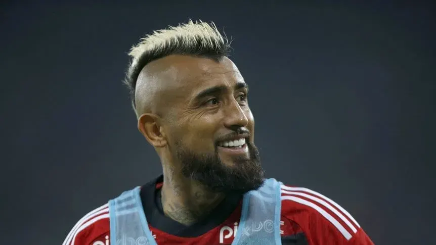 ¡Es oficial! Arturo Vidal fue presentando en Athletico Paranaense