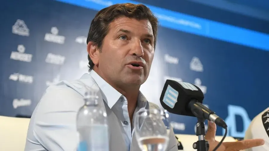 El Mago Capria renunció y no es más el mánager de Racing: quién lo reemplazaría