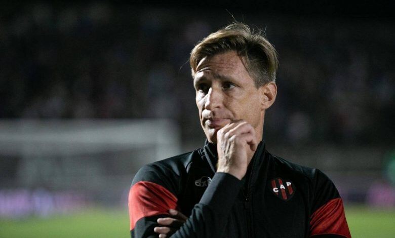 Facundo Sava dejó de ser el entrenador de Huracán a una semana del clásico con San Lorenzo