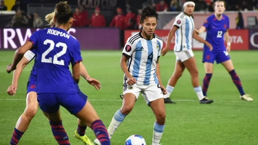 La Selección Argentina femenina cayó ante Estados Unidos por la Copa de Oro