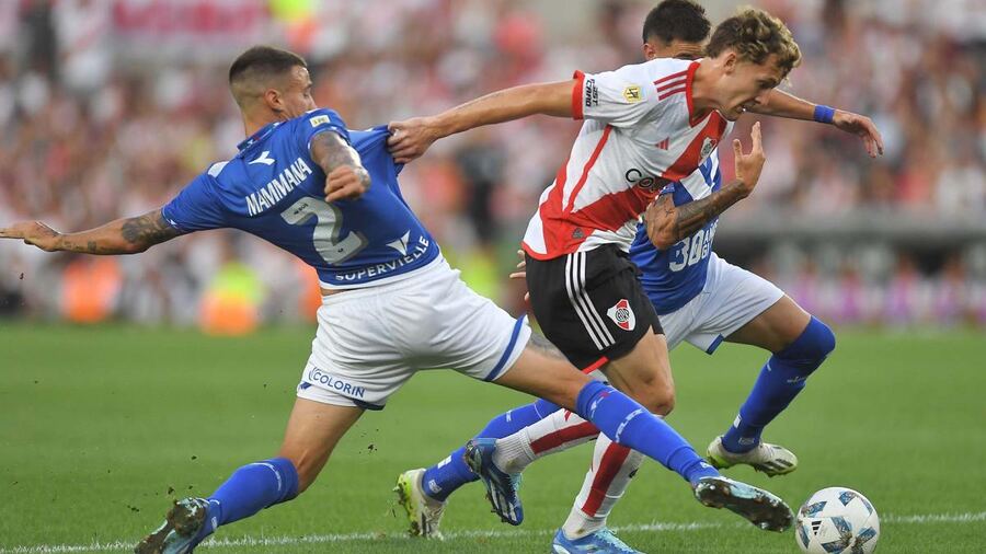 River fue una máquina y arrolló a Vélez en el Monumental