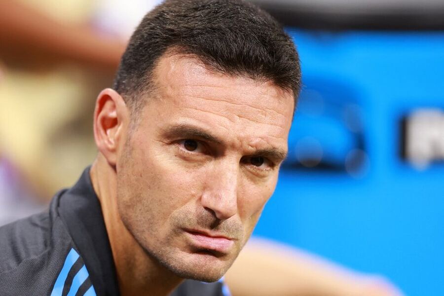 "La cancha era un desastre": la queja de Scaloni y los jugadores por el campo de juego
