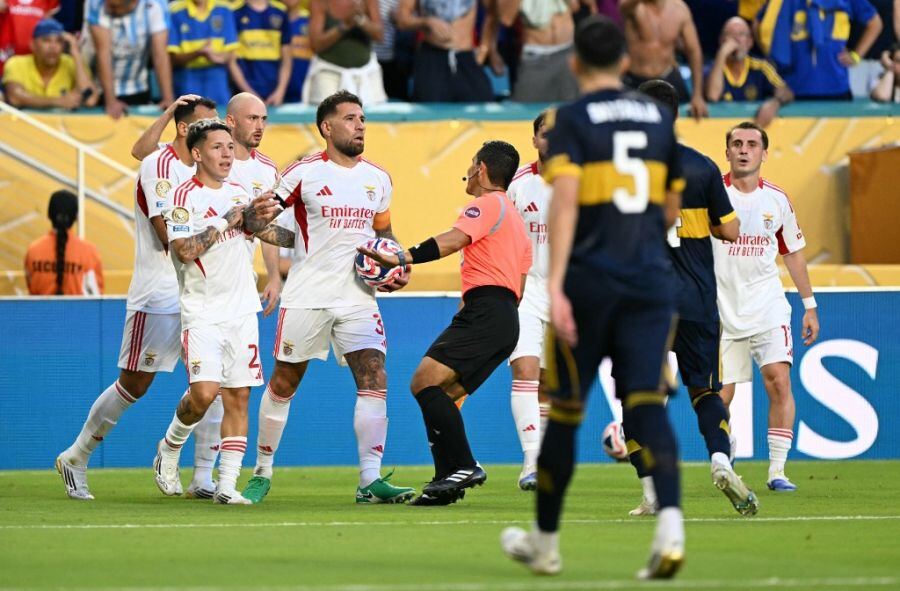 Boca empató 2-2 con Benfica y dejó escapar un debut soñado en el Mundial de Clubes