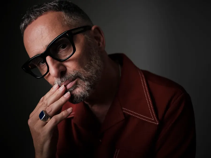 Jorge Drexler redescubre Montevideo en el estreno de “¿Cómo se ama?”